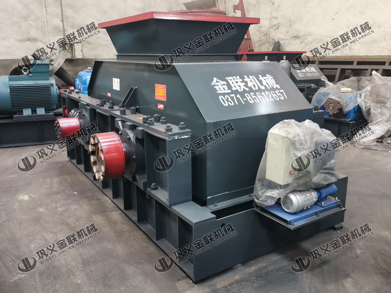 時(shí)產(chǎn)30噸對(duì)輥破碎機(jī)有哪些結(jié)構(gòu)，有哪些型號(hào)？