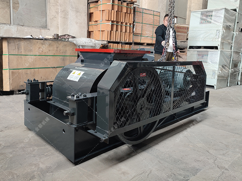 雙齒輥破碎機(jī)相比傳統(tǒng)破碎機(jī)具有哪些優(yōu)勢(shì)？