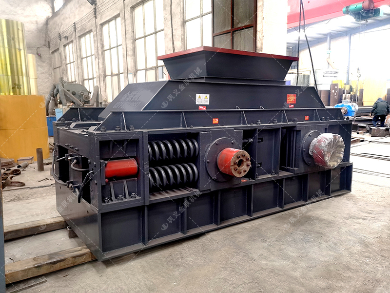 處理礦山廢石料用1510型對(duì)輥制砂機(jī)產(chǎn)能如何？