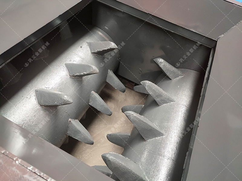 雙齒輥破碎機處理含雜原煤：專業(yè)優(yōu)勢究竟比傳統(tǒng)設(shè)備強在哪？